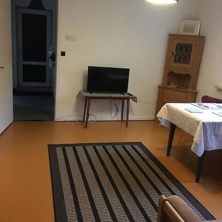 Roligt Centralt Beliggende Lejlighed I Torshavn Bagian luar foto