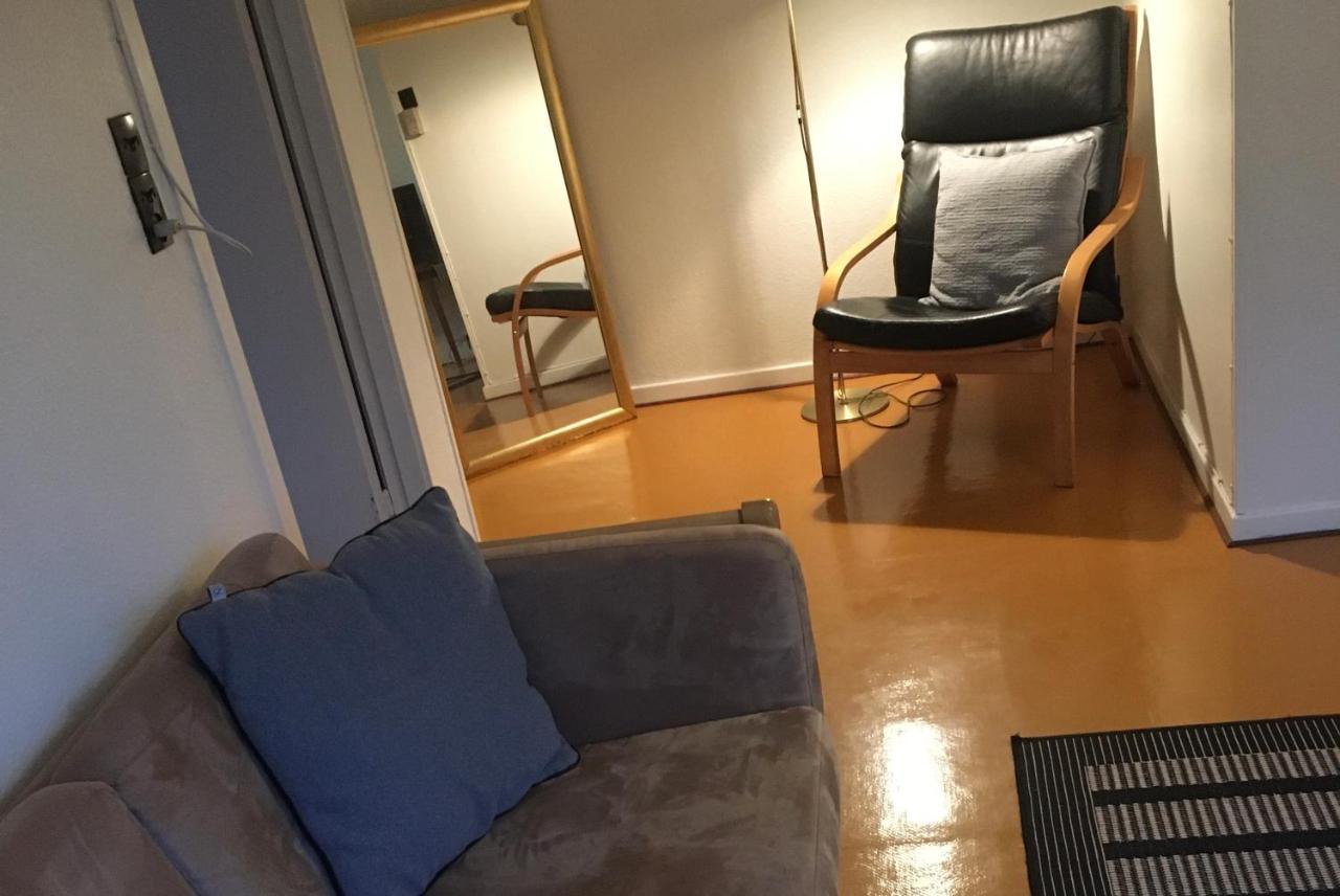 Roligt Centralt Beliggende Lejlighed I Torshavn Bagian luar foto